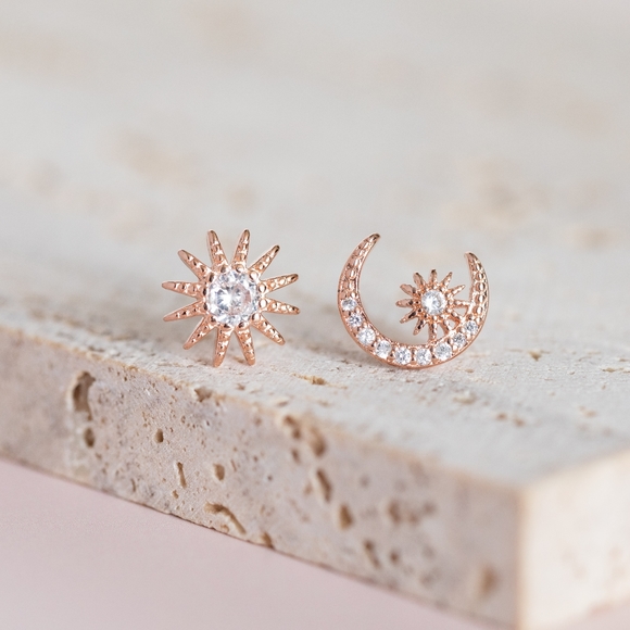 Moon & Star Earrings - Picture 2 of 7